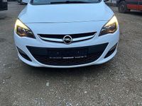 Gebraucht Opel Astra 140 PS (102 kW) 2012 Weiß Kombi