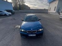 Gebraucht BMW 320 150 PS (110 kW) 2003 Blau Kombi