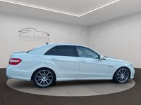 Gebraucht Mercedes E63 AMG AMG 525 PS (386 kW) 2010 Calcitweiss  unilack Limousine