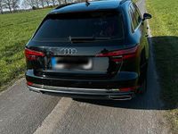 Gebraucht Audi A4 Ambiente 150 PS (110 kW) 2019 Schwarz Kombi