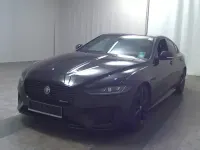 Gebraucht Jaguar XE R-Dynamic 250 PS (183 kW) 2022 Santorini black Limousine