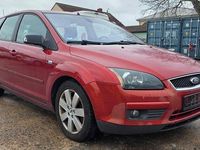 Gebraucht Ford Focus Titanium 136 PS (100 kW) 2006 Rot Kombi