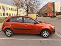 Gebraucht Kia Rio 97 PS (71 kW) 2009 Orange Limousine