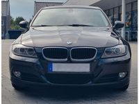 Gebraucht BMW 318 143 PS (105 kW) 2010 Schwarz Limousine