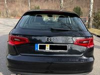 Gebraucht Audi A3 Attraction 122 PS (89 kW) 2013 Schwarz Limousine