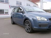 Gebraucht Ford Focus Trend 101 PS (74 kW) 2005 Blau Kombi