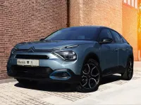 Gebraucht Citroën e-C4 100 kW (136 PS) 2022 Lackierung olbia blau/typ auss Limousine