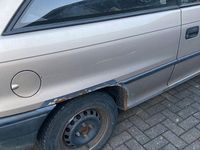 Gebraucht Opel Astra 60 PS (44 kW) 1997 Gold Limousine