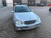 Gebraucht Mercedes C220 150 PS (110 kW) 2006 Silber Limousine