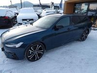 Gebraucht Volvo V90 Ultimate 197 PS (144 kW) 2024 Denim blue / metallic Kombi