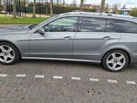 Gebraucht Mercedes E250 204 PS (150 kW) 2011 Grau Kombi