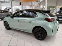 Neu Opel Corsa 101 PS (74 kW) 2025 Grün (eukalyptus grün) Kleinwagen