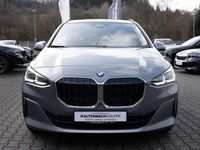 Gebraucht BMW 220 Active Tourer 170 PS (125 kW) 2025 Grau Van / Kleinbus
