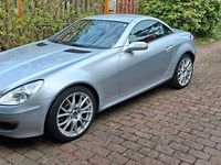 Second-hand Mercedes SLK200 163 CP (119 kW) 2006 Argintiu Cabrio