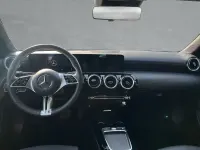 Gebraucht Mercedes CLA200 177 PS (130 kW) 2024 Schwarz Coupé