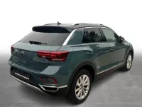 Gebraucht VW T-Roc Style 150 PS (110 kW) 2023 Blau SUV