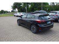 Gebraucht Ford Focus Titanium 125 PS (91 kW) 2024 Schwarz Limousine
