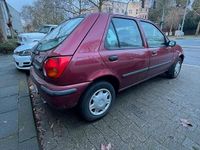 Gebraucht Mazda 121 75 PS (55 kW) 1997 Rot Kleinwagen