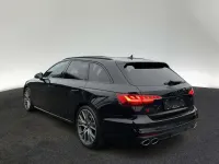 Gebraucht Audi S4 Ambiente 341 PS (250 kW) 2023 Mythosschwarz metallic Kombi
