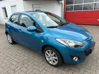 Gebraucht Mazda 2 Active 84 PS (61 kW) 2010 Blau Kleinwagen