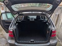 Gebraucht Mercedes B180 109 PS (80 kW) 2011 Grau Van / Kleinbus