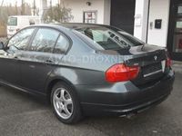 Gebraucht BMW 318 143 PS (105 kW) 2009 Andere farbe metallic Limousine