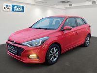Gebraucht Hyundai i20 Trend 101 PS (74 kW) 2019 Rot Limousine