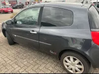 Gebraucht Renault Clio II 111 PS (81 kW) 2006 Schwarz Limousine
