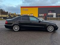 Gebraucht Mercedes E270 177 PS (130 kW) 2003 Schwarz Limousine