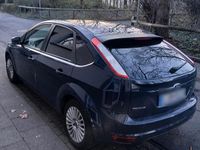 Gebraucht Ford Focus 105 PS (77 kW) 2011 Blau Limousine