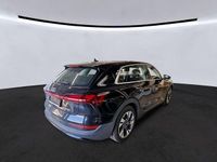 Gebraucht Audi e-tron Ambiente 300 kW (408 PS) 2023 Brillantschwarz SUV