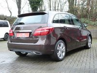 Gebraucht Mercedes B180 122 PS (89 kW) 2017 Braun Van / Kleinbus