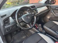 Gebraucht Skoda Fabia Ambition 105 PS (77 kW) 2016 Silber Kleinwagen