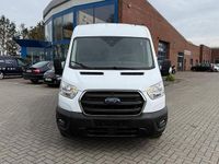 Gebraucht Ford Transit Trend 131 PS (96 kW) 2022 Weiß Van / Kleinbus