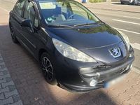 Gebraucht Peugeot 207 95 PS (69 kW) 2009 Schwarz Kleinwagen