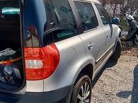 Gebraucht Skoda Yeti 105 PS (77 kW) 2015 Grau SUV