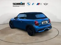 Gebraucht Mini Cooper S Classic 178 PS (130 kW) 2023 (blau)  island blue Kleinwagen