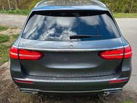 Gebraucht Mercedes E220 194 PS (142 kW) 2016 Schwarz Limousine