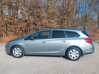 Gebraucht Opel Astra Edition 125 PS (91 kW) 2011 Silber Kombi