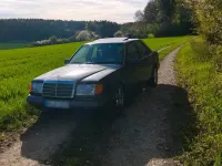 Gebraucht Mercedes E230 133 PS (97 kW) 1990 Schwarz Limousine