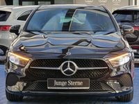 Gebraucht Mercedes A180 Progressive 136 PS (100 kW) 2025 Metalliclack kosmosschwarz Limousine