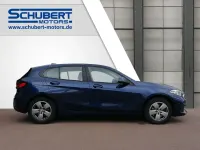Gebraucht BMW 118 Advantage 140 PS (102 kW) 2019 Mediterranblau metallic Kleinwagen
