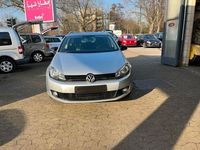 Gebraucht VW Golf VI Match 105 PS (77 kW) 2013 Silber Kleinwagen