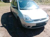 Gebraucht Ford Fiesta 70 PS (51 kW) 2004 Silber Kleinwagen