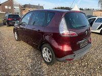 Gebraucht Renault Scénic III Dynamique 110 PS (80 kW) 2013 Rot Van / Kleinbus