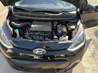 Gebraucht Hyundai i10 Classic 67 PS (49 kW) 2016 Schwarz Kleinwagen