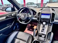 Gebraucht Porsche Cayenne 281 PS (206 kW) 2012 Tiefschwarzmetallic SUV