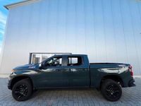 Neu Chevrolet Silverado 426 PS (313 kW) 2025 Grau SUV