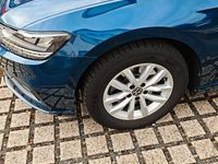 Gebraucht VW Passat 150 PS (110 kW) 2021 Blau Kombi