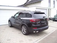 Gebraucht BMW X5 394 PS (289 kW) 2022 Saphirschwarzmetallic SUV